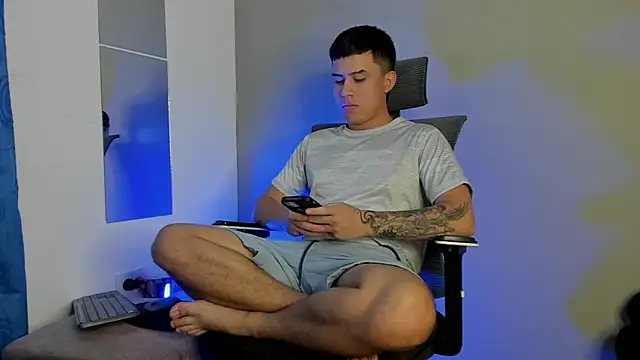 mattiwsmorris  online show from November 2025 06:12:02 PM