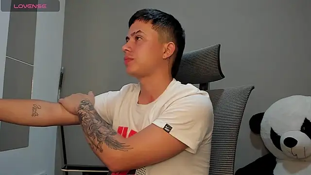 mattiwsmorris  online show from November 2025 01:48:02 PM