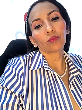 Mrsvictoriaaa online show from February 2026 07:33:01 PM