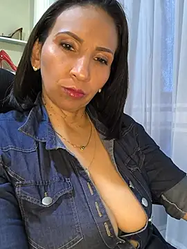 Snapshot of Mrsvictoriaaa chatting on June 2026 08:03:02 PM Mrsvictoriaaa online show from June 2026 08:03:02 PM