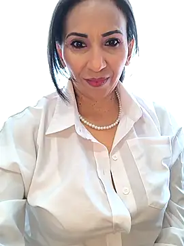 Mrsvictoriaaa online show from October 2025 08:09:02 PM