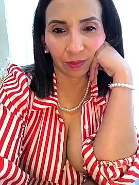 Snapshot of Mrsvictoriaaa chatting on November 2025 08:09:01 PM Mrsvictoriaaa online show from November 2025 08:09:01 PM