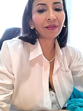 Snapshot of Mrsvictoriaaa chatting on December 2025 08:03:01 PM Mrsvictoriaaa online show from December 2025 08:03:01 PM