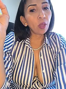 Mrsvictoriaaa online show from May 2026 06:54:02 PM