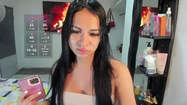 Snapshot of Ladyy_Sweet22 chatting on November 2025 06:30:01 PM Ladyy Sweet22 online show from November 2025 06:30:01 PM