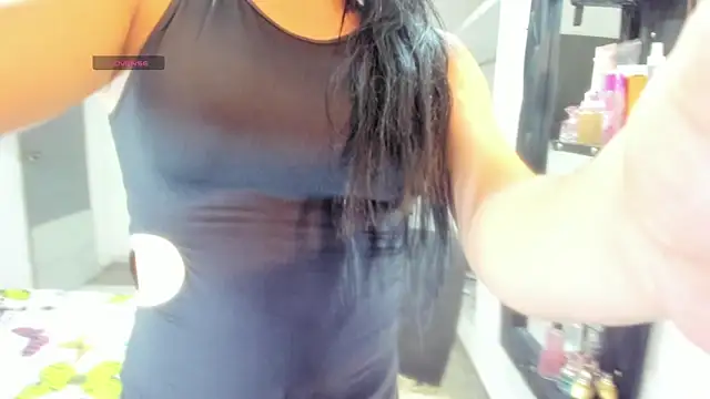 Snapshot of Ladyy_Sweet22 chatting on November 2025 06:18:01 AM Ladyy Sweet22 online show from November 2025 06:18:01 AM