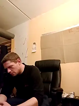 VickyDevilEU online show from October 2025 12:00:02 AM