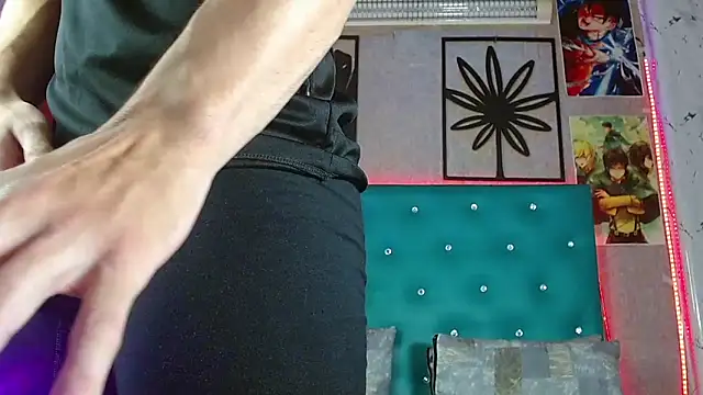 LiamAndrewzz online show from April 2026 03:55:01 AM