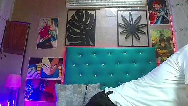 Snapshot of LiamAndrewzz chatting on November 2025 04:51:02 PM LiamAndrewzz online show from November 2025 04:51:02 PM