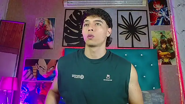 LiamAndrewzz online show from April 2026 04:58:02 AM