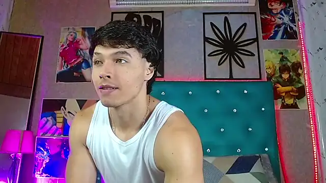 Snapshot of LiamAndrewzz chatting on June 2026 07:24:02 AM LiamAndrewzz online show from June 2026 07:24:02 AM