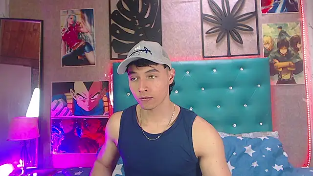 LiamAndrewzz online show from September 2025 07:49:01 PM