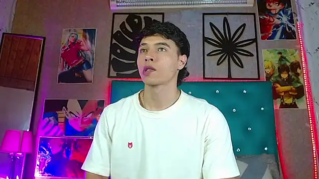LiamAndrewzz online show from April 2026 09:17:01 AM