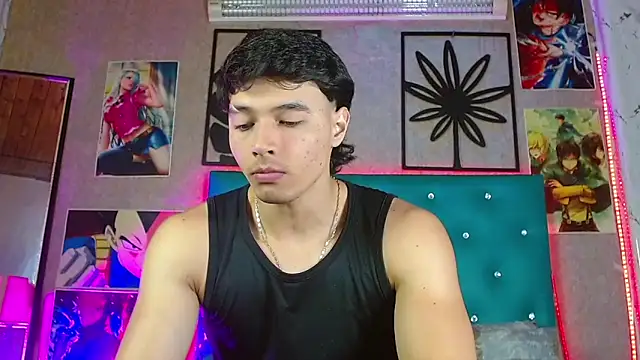LiamAndrewzz online show from May 2026 05:04:01 AM