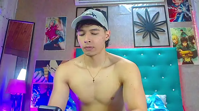 Snapshot of LiamAndrewzz chatting on October 2025 05:05:01 PM LiamAndrewzz online show from October 2025 05:05:01 PM