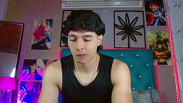 LiamAndrewzz online show from May 2026 04:28:01 AM