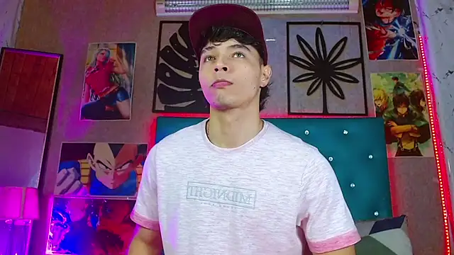 LiamAndrewzz online show from March 2026 03:34:01 AM