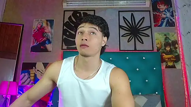 Snapshot of LiamAndrewzz chatting on June 2026 05:40:02 AM LiamAndrewzz online show from June 2026 05:40:02 AM