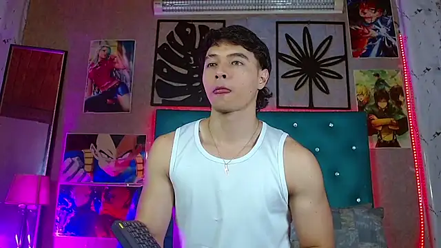 LiamAndrewzz online show from April 2026 04:40:01 AM