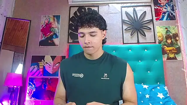 LiamAndrewzz online show from October 2025 06:27:01 PM