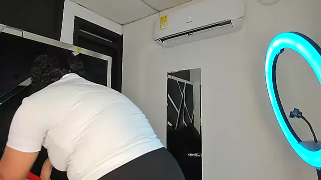 Rubyxht online show from November 2025 12:31:01 PM