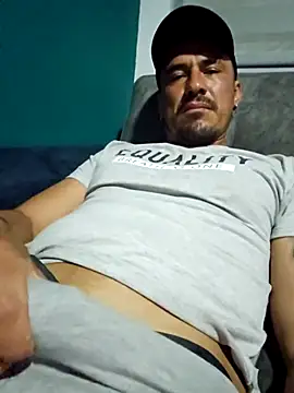 Iuver online show from January 2026 01:31:02 AM