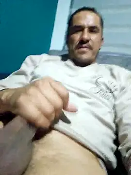 Iuver online show from January 2026 10:25:02 PM