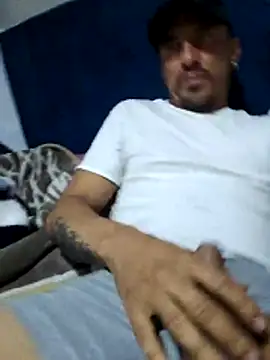 Iuver online show from February 2026 09:47:01 PM