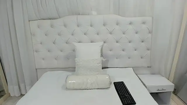 frank jhonsson online show from November 2025 04:51:01 PM