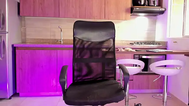 Snapshot of valeria__lewiis chatting on February 2025 02:57:01 PM valeria lewiis online show from February 2025 02:57:01 PM