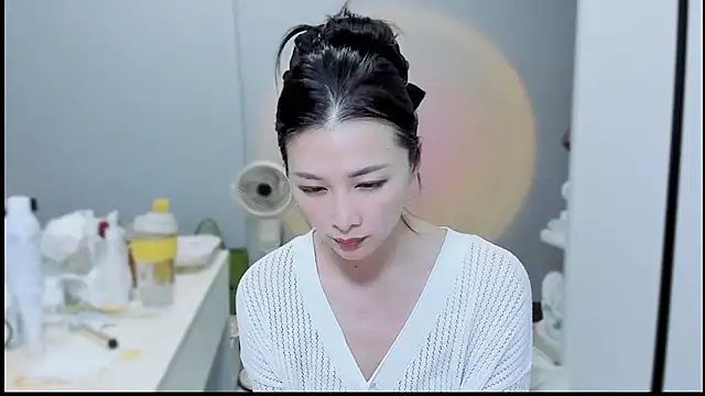 A dabo online show from October 2025 02:16:02 PM