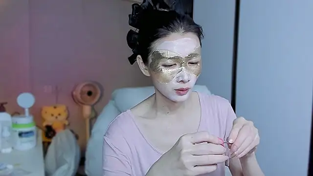 A dabo online show from November 2025 02:07:02 PM