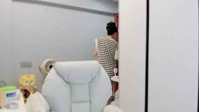 A dabo online show from November 2025 07:03:02 PM