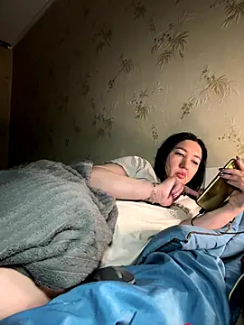 Snapshot of Naughtbaby_2025 chatting on November 2025 04:12:01 AM Naughtbaby 2025 online show from November 2025 04:12:01 AM