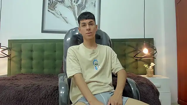 Snapshot of Johann_sex chatting on October 2025 05:38:02 PM Johann sex online show from October 2025 05:38:02 PM