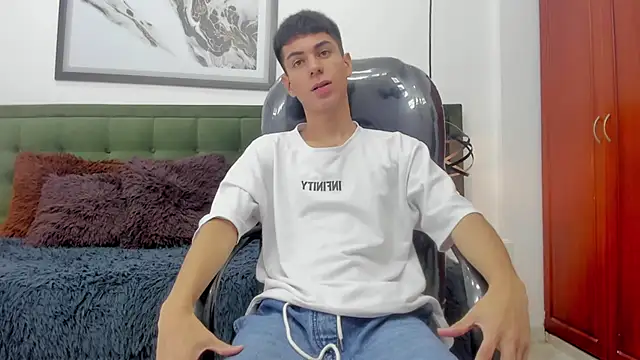 Johann sex online show from February 2026 05:24:02 PM