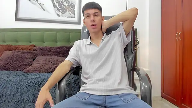 Johann sex online show from February 2026 01:41:02 PM