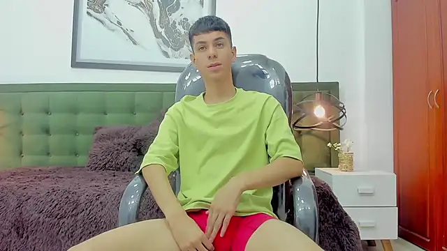 Snapshot of Johann_sex chatting on October 2025 02:14:02 PM Johann sex online show from October 2025 02:14:02 PM