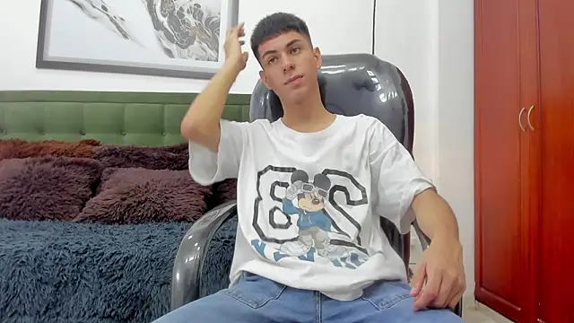 Johann sex online show from February 2026 05:09:02 PM