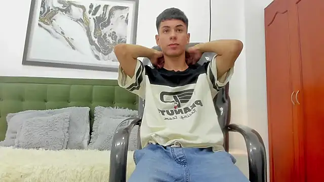 Johann sex online show from April 2026 06:55:02 PM