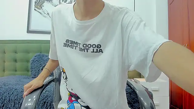 Johann sex online show from November 2025 05:27:01 PM