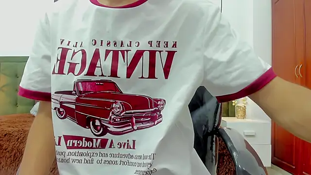 Johann sex online show from December 2025 04:46:02 PM