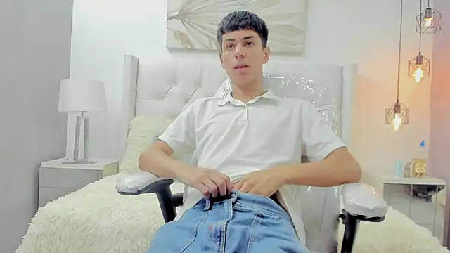 Snapshot of Johann_sex chatting on May 2026 06:14:01 PM Johann sex online show from May 2026 06:14:01 PM
