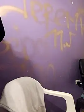 LeonRoots online show from December 2025 08:13:01 AM