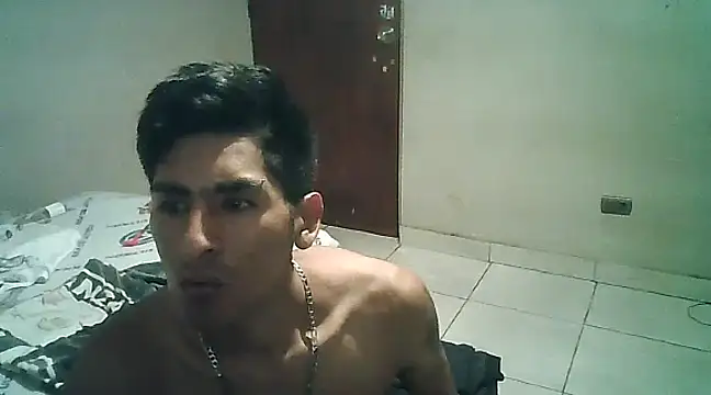Snapshot of LeonRoots chatting on February 2025 08:54:02 AM LeonRoots online show from February 2025 08:54:02 AM