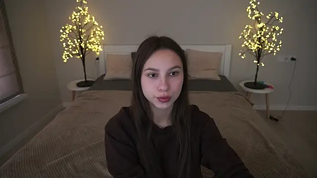 PaigePrado online show from September 2025 12:45:01 PM