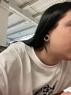 AlishaPrettyBlade online show from March 2025 09:46:02 AM