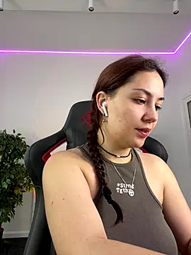 AshleySkott  online show from October 2025 08:26:02 AM