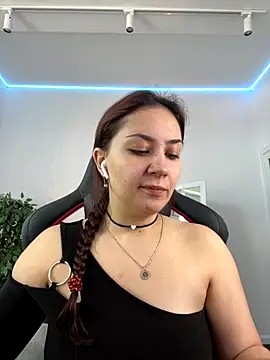 AshleySkott  online show from October 2025 08:15:02 AM