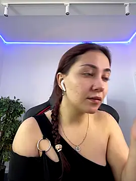 AshleySkott  online show from September 2025 07:59:02 AM